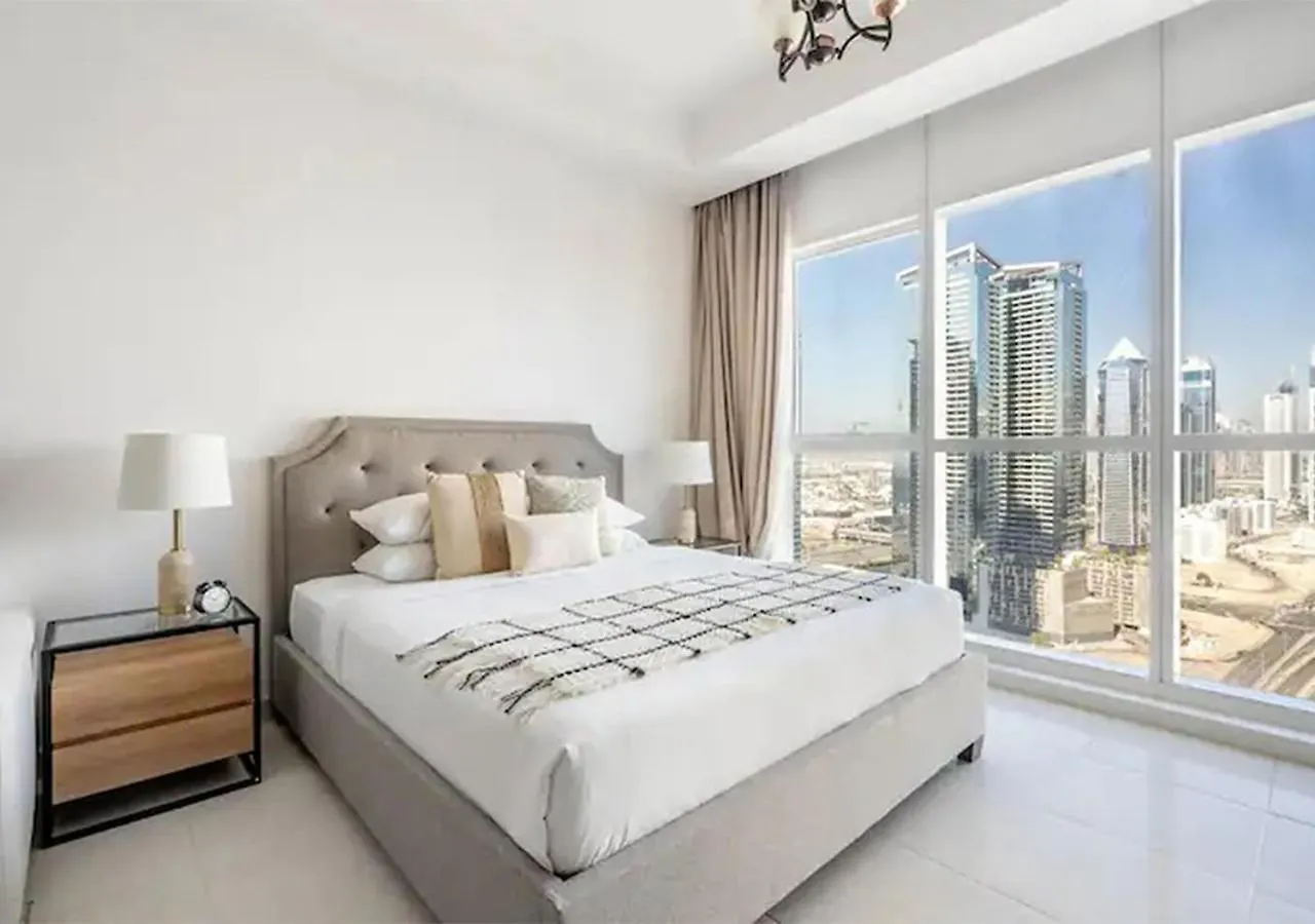 Cozy Studio Apartment With Downtown Views location